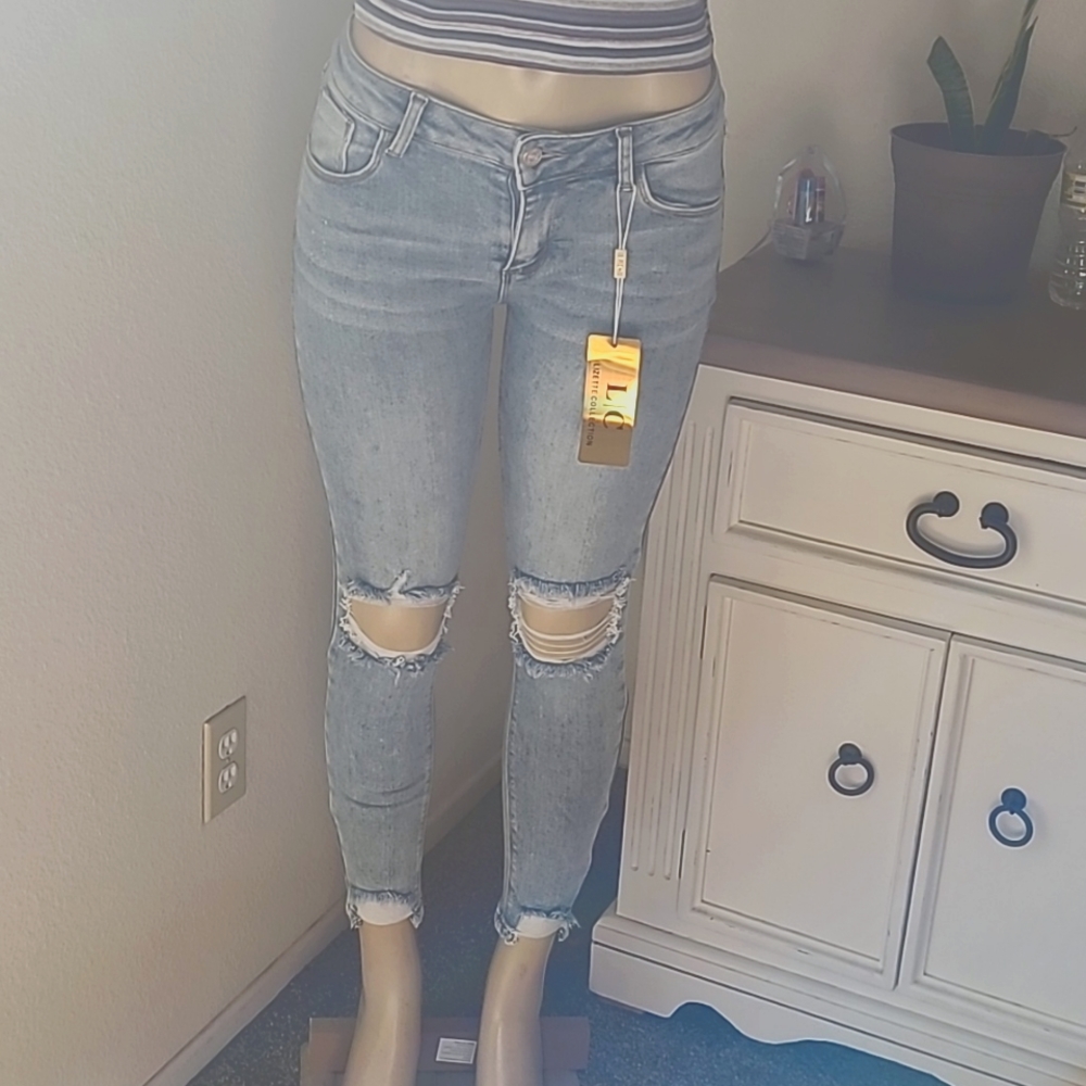 LC Lizette Collection Distressed  Jeans Medium